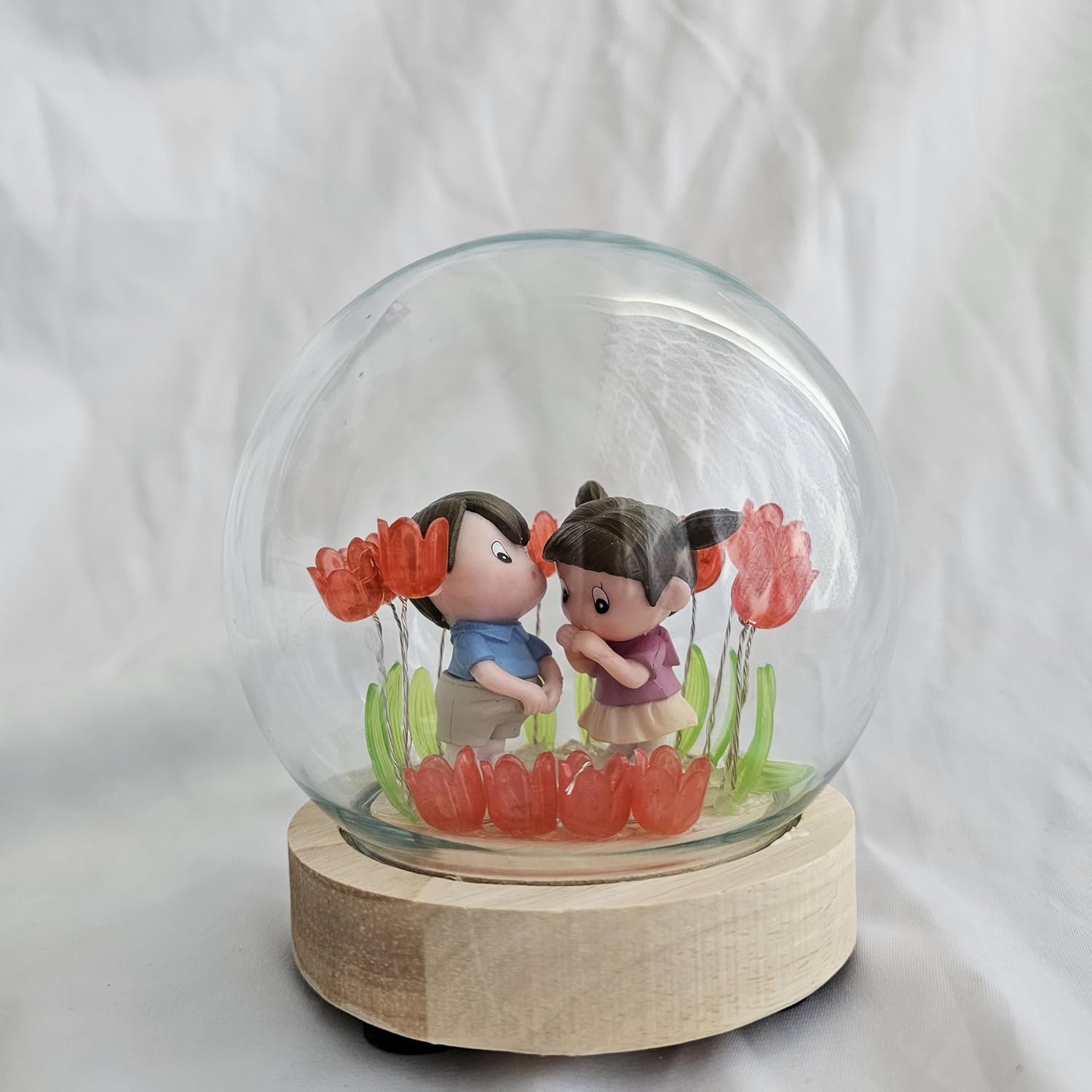 Romantic Couple in Tulip Flowers LED Night Light - Image 3